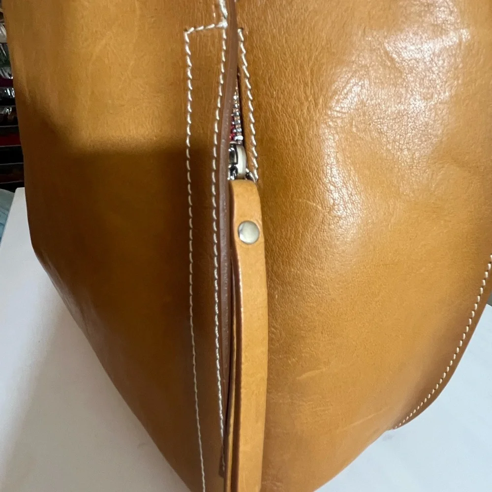 VIRAL Cavalcanti Tan Burnished Soft Leather Hobo with gorgeous red interior. - Picture 3 of 8